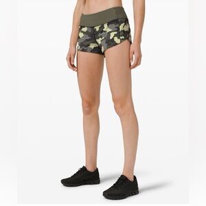 Lululemon Speed Up Low-Rise Lined
Short 2.5"